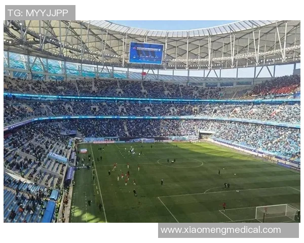 足球巨星亲临实况游戏竞技场，虚拟与现实的激烈碰撞引爆全球球迷热情